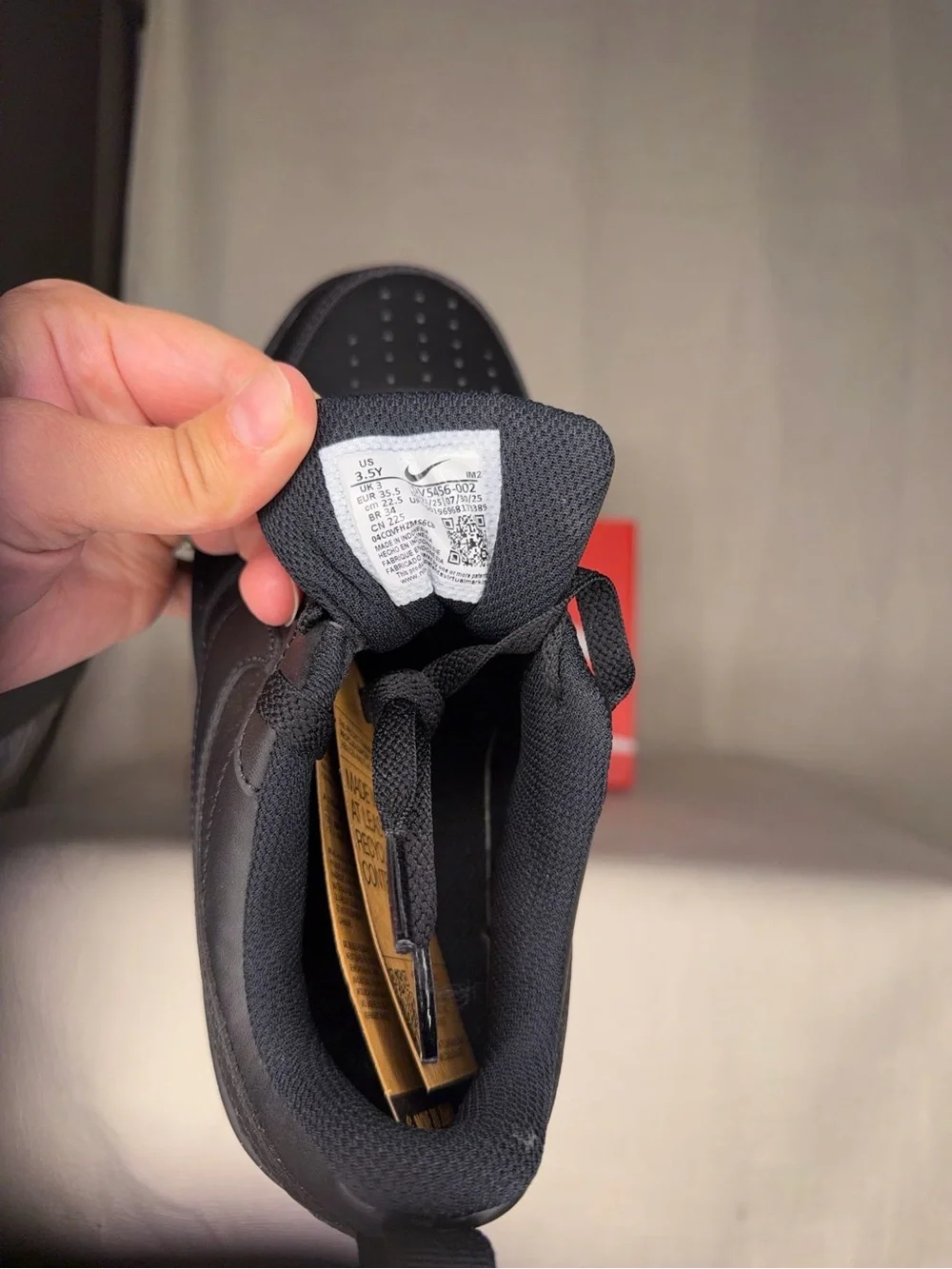 Nike Triple Black Court Borough Low
